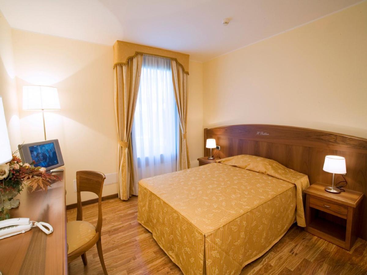 Porcia Hotel Purlilium חדר תמונה